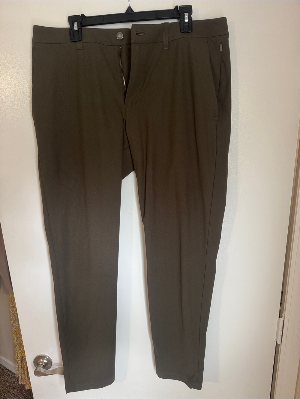 lululemon Men's ABC slim fit trouser 36x34 (Warpstreme fabric in olive brown)